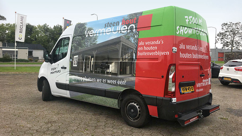 Busbelettering Vermeulen Steen en Hout