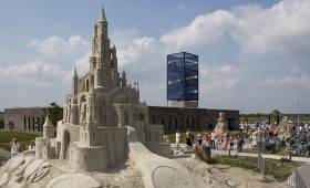 Drone beelden Zandsculptuur festival Blauwestad