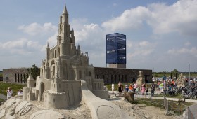 Drone beelden Zandsculptuur festival Blauwestad